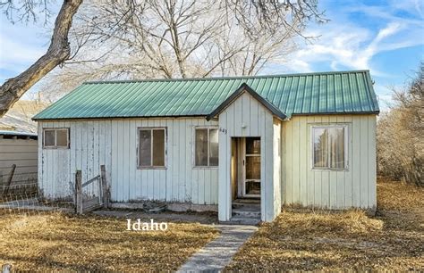 c.1950 Idaho Fixer Upper For Sale Under $90K - Old Houses Under $100K