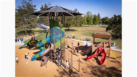 Thousand Oaks Community Park - Picnic-Themed Park Playground