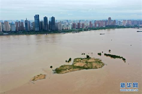 南昌遭遇暴雨 赣江水位上涨_新闻频道__中国青年网