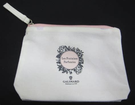 Pouch 1 – International Knitwear Co.