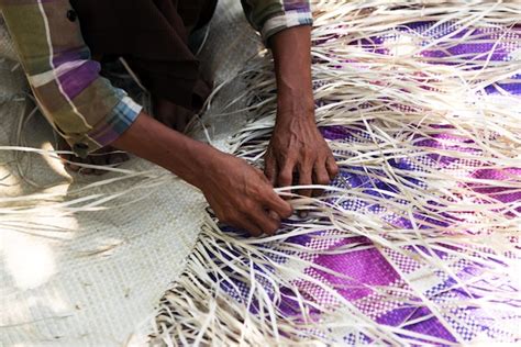 Image result for Weaving Pandanus Mat