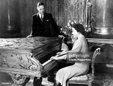 who was the first ever ghanaian to play the piano in queen elizabeth