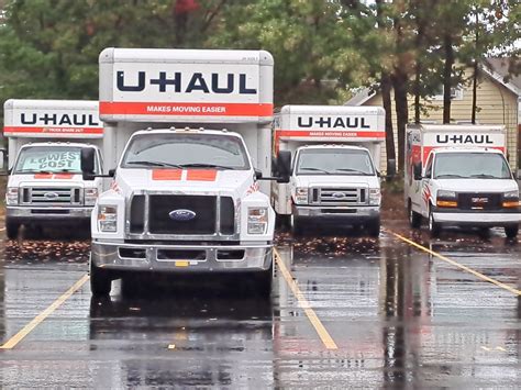 U-Haul Truck Sizes Chart + Professional Driver Options Available