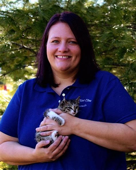 Flora Veterinary Clinic