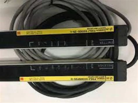 Omron Safety Light Curtain Safety Area Senor - F3SJ-E0305P25 Omron ...