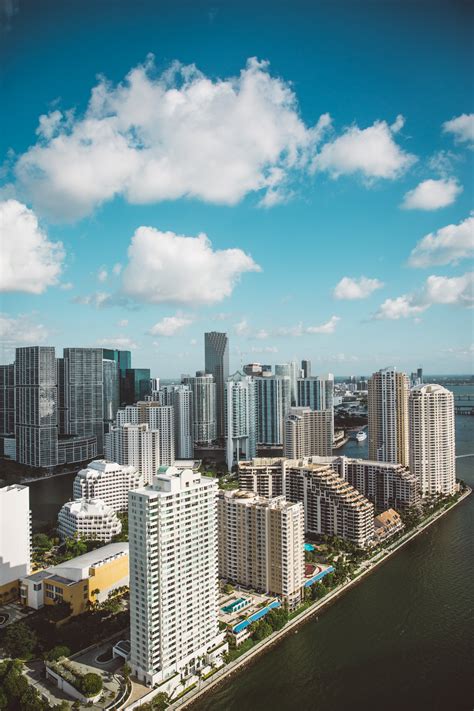 City Side View 的图像结果