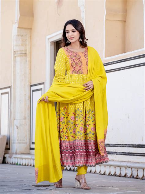 Ethnic Motifs Printed Sequinned Detailed Maxi Ethnic Dress With Dupatt ...