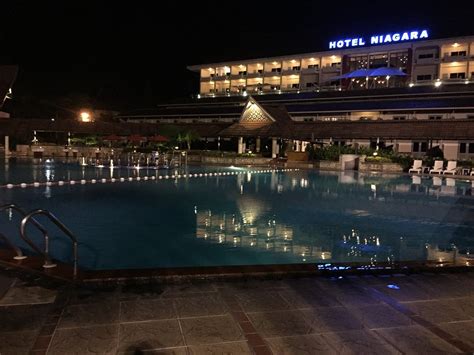 NIAGARA HOTEL & RESORTS LAKE TOBA (Parapat, Sumatra) - Hotel Reviews ...