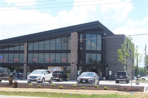 Sav on Liquor and Wine prepares to open in Edwardsville IL