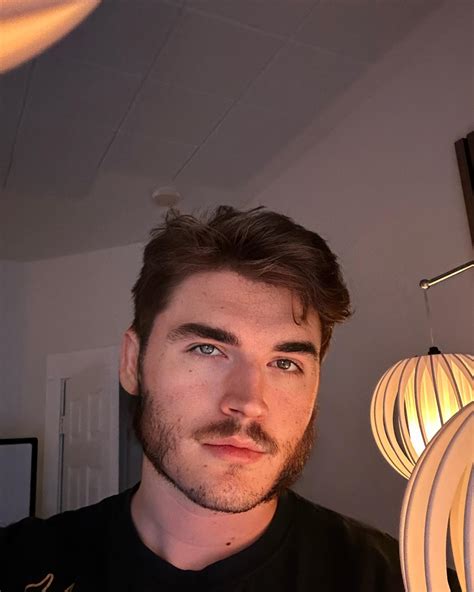 Jschlatt Net Worth 2025: Shocking Fortune Revealed - CEOColumn