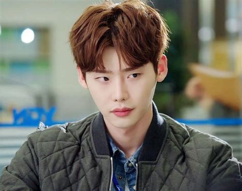 16 Gaya Rambut Belah Tengah Korea yang Lagi Ngetrend! | AllThingsBeauty