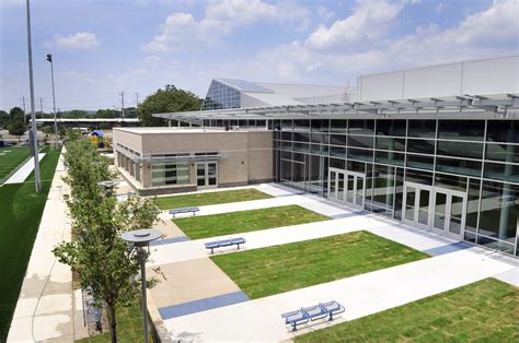 Deanwood Community Center & Library | Antoine-Johnson