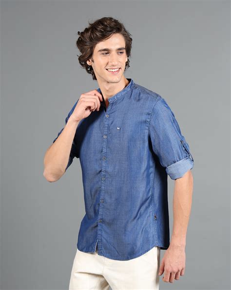 IDENTITI Men Slim Fit Mandarin Collar Solid Shirt In Blue.