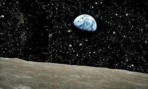 从月亮上看地球好恐怖，月球上看地球是什么样?_探秘志