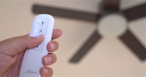 How to Program a Hunter Fan Remote 的图像结果