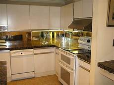 Mirror Backsplash In Kitchen by Modern And Cool Mirror Backsplash For Modern Kitchen Mirror Backsplash In Kitchen