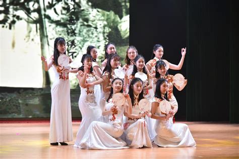 我院代表队参加菏泽学院首届女大学生旗袍比赛-菏泽学院教师教育学院