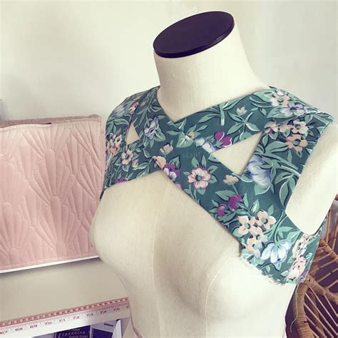 Sewing Invisible Zipper Tutorial 的图像结果