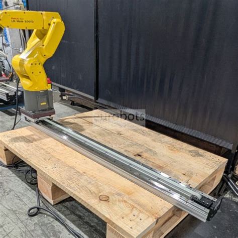 Fanuc LR Mate 200iD R30iB Mate on linear track | Eurobots