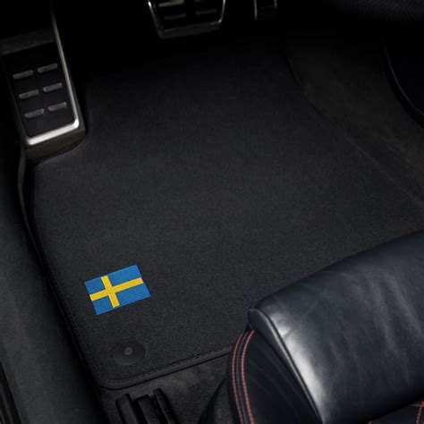 Volvo XC60 Velour Floor Mats – Second Generation – Flag Logo