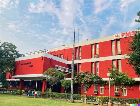 Top 10 MBA Colleges with Low Academics