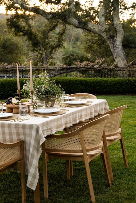 Five Outdoor Tablescape Looks - Studio McGee | Outdoor dining table ...