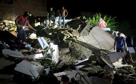 7.8-magnitude earthquake hits Ecuador, atleast 235 dead - IBTimes India
