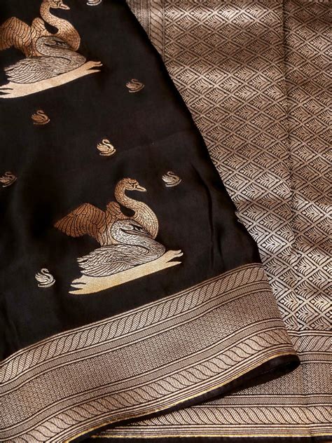 Midnight Eclipse Banarasi Black Mashru Silk Saree with Exquisite Zari ...