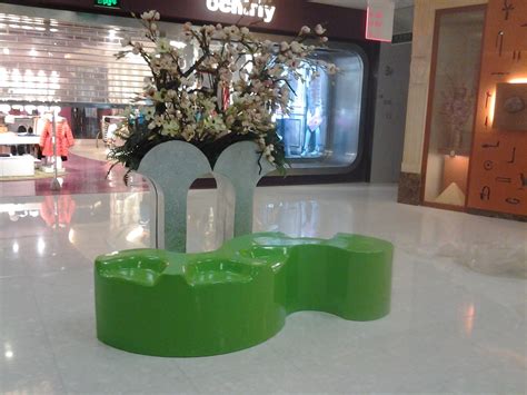旅游观光公园社区打造创意玻璃钢苹果公仔休闲椅雕塑_美陈艺术雕塑-站酷ZCOOL
