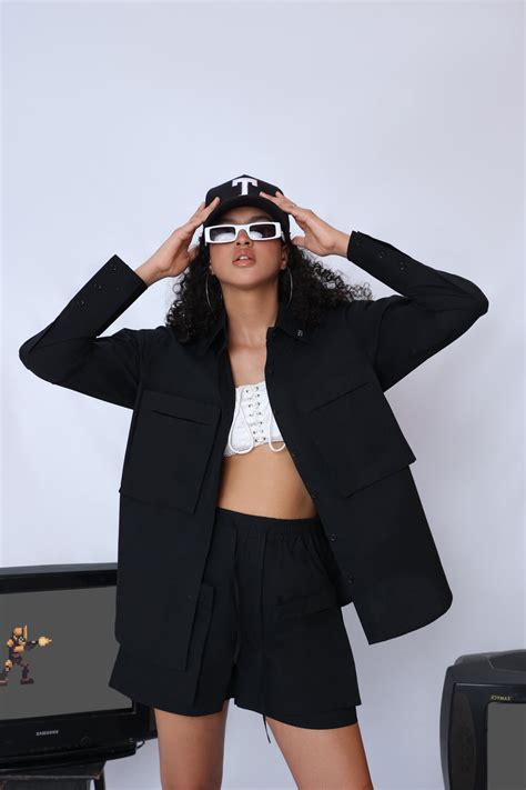 MIDNIGHT BLACK POPLIN SHORTS– TOIR