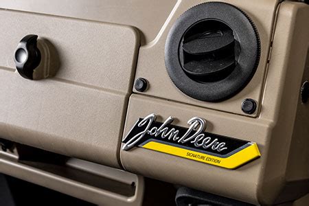 XUV865R Signature Edition | Gator™ Utility Vehicles | John Deere US