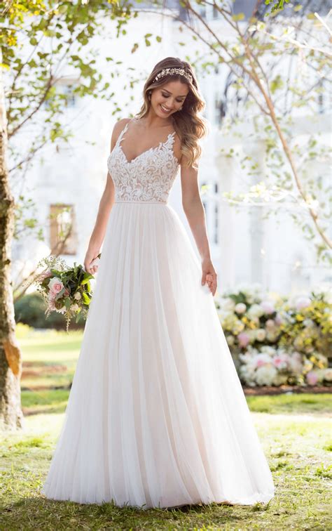 Soft and Romantic Boho Wedding Dress | Stella York Wedding Dresses