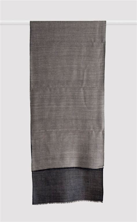 Carbon Cloud Reversible Muffler | Woolen Muffler | Reversible Muffler ...