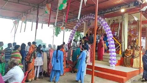 Madhya Pradesh: Devotees Throng Nagdev Temple On Nag Panchami