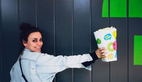 Poster Color 的图像结果