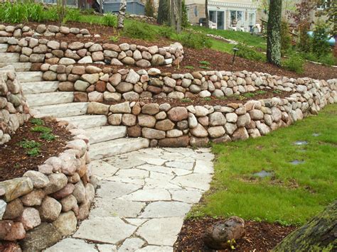 Retaining Walls and Outcroppings - Treetops Landscape Design Inc.