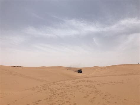 2022腾格里沙漠游玩攻略,夏季的腾格里沙漠日出时间是...【去哪儿攻略】
