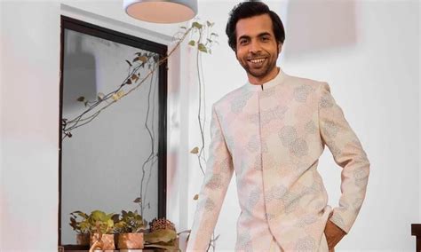 ‘There are already enough barriers for outsiders’