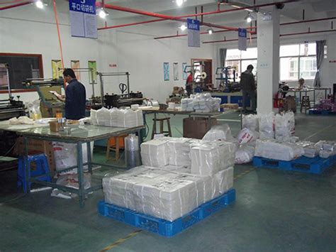 先进设备-皮具包装厂,纸盒工厂_东莞市智信包装制品有限公司
