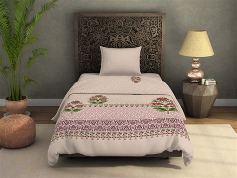 Buy Best Quality Fleece Blankets Online in India | Spaces