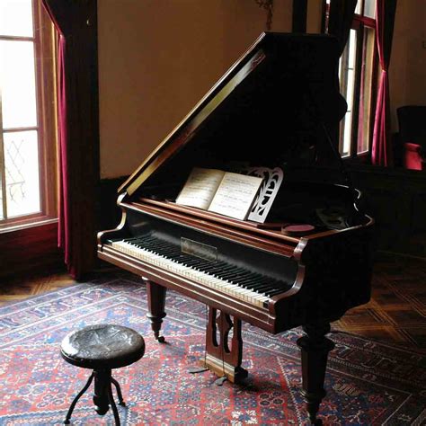 Piano Music Classes In Pune | LBB Pune