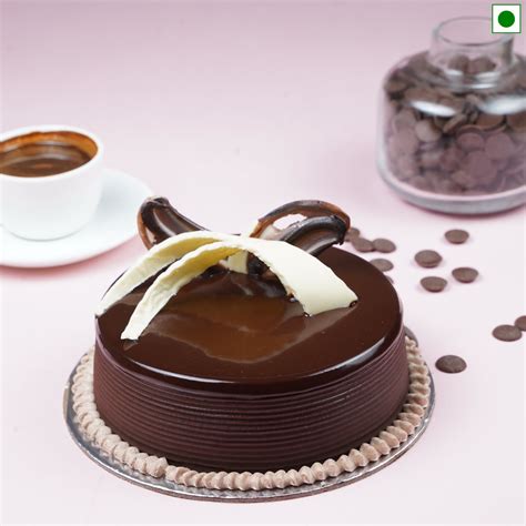 Chocolate Truffle Royale Cake – Whipped.in