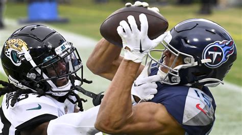 Jaguars vs. Titans predictions: NFL experts pick Week 18 game