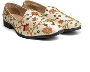 Bold Bunny Elegant Party Wear Embroidered Loafers For Women - Buy Bold ...