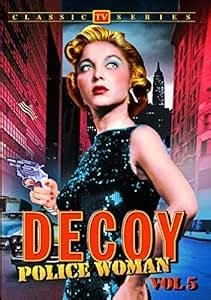 Decoy: Police Woman, Volume 5: Amazon.in: Beverly Garland, David ...