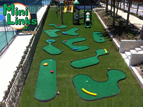 Diy Golf Putting Green Backyard at Nancy Mcdaniel blog