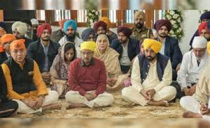 गुरु तेग बहादुर के शहीदी दिवस पर अरदास में शामिल हुए केजरीवाल और मान ...