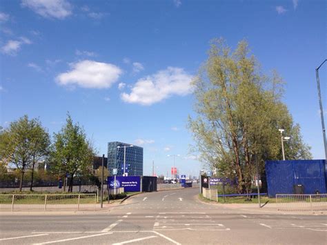 O2 London Car Parking 的图像结果