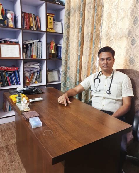 Endocrinologist in Jaipur, Diabetologist in Jaipur - Dr. Yogendra Singh