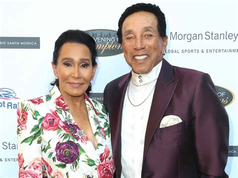 Who Is Smokey Robinson's Wife, Frances?